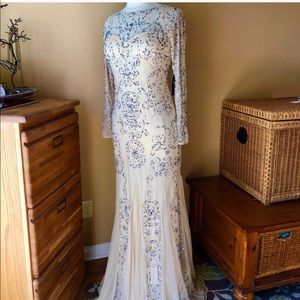 Adrianna Papell Sequins Beaded Gown